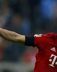  莱万多夫斯基重返安联球场受追捧  