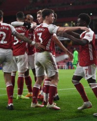  阿森纳连胜遭终结，西汉姆联客场顽强逼平  