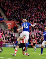  利物浦闪电战三分钟奠定胜局  