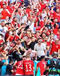  兰斯新球场首秀迎来开门红